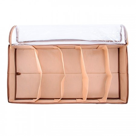 Купить Органайзер на 5 пар обуви с жесткими бортами, застегивается на молнию, имеет прозрачную крышку из ПВХ, что позволяет видеть содержимое органайзера. Защищает обувь от пыли и повреждений. Выполнен в универсальной бежево-коричневой расцветке, благодаря 
